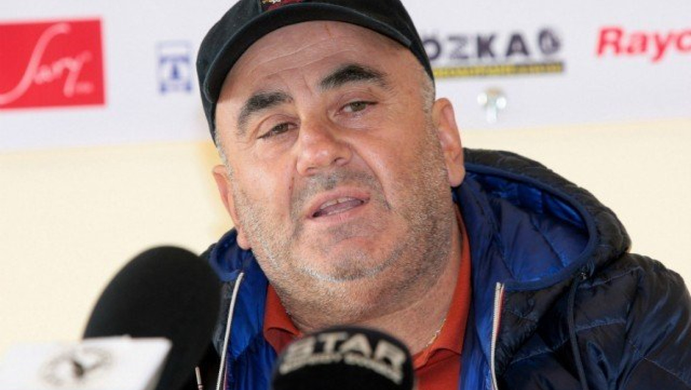 Διαβάστε πώς εμψύχωσε τους παίκτες του ο          Μπύρος