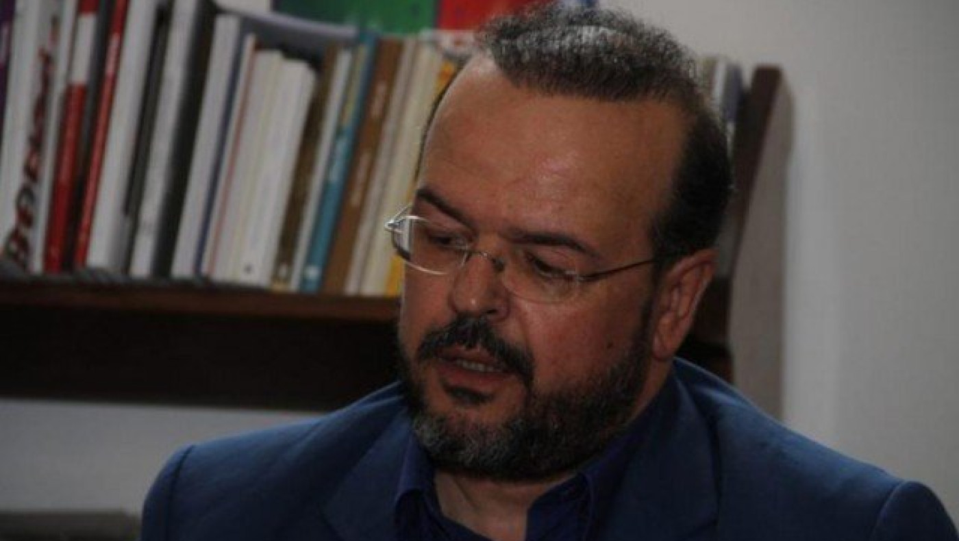 «Καθαρή έξοδος με άρση των μειώσεων σε συντάξεις και αφορολόγητο»