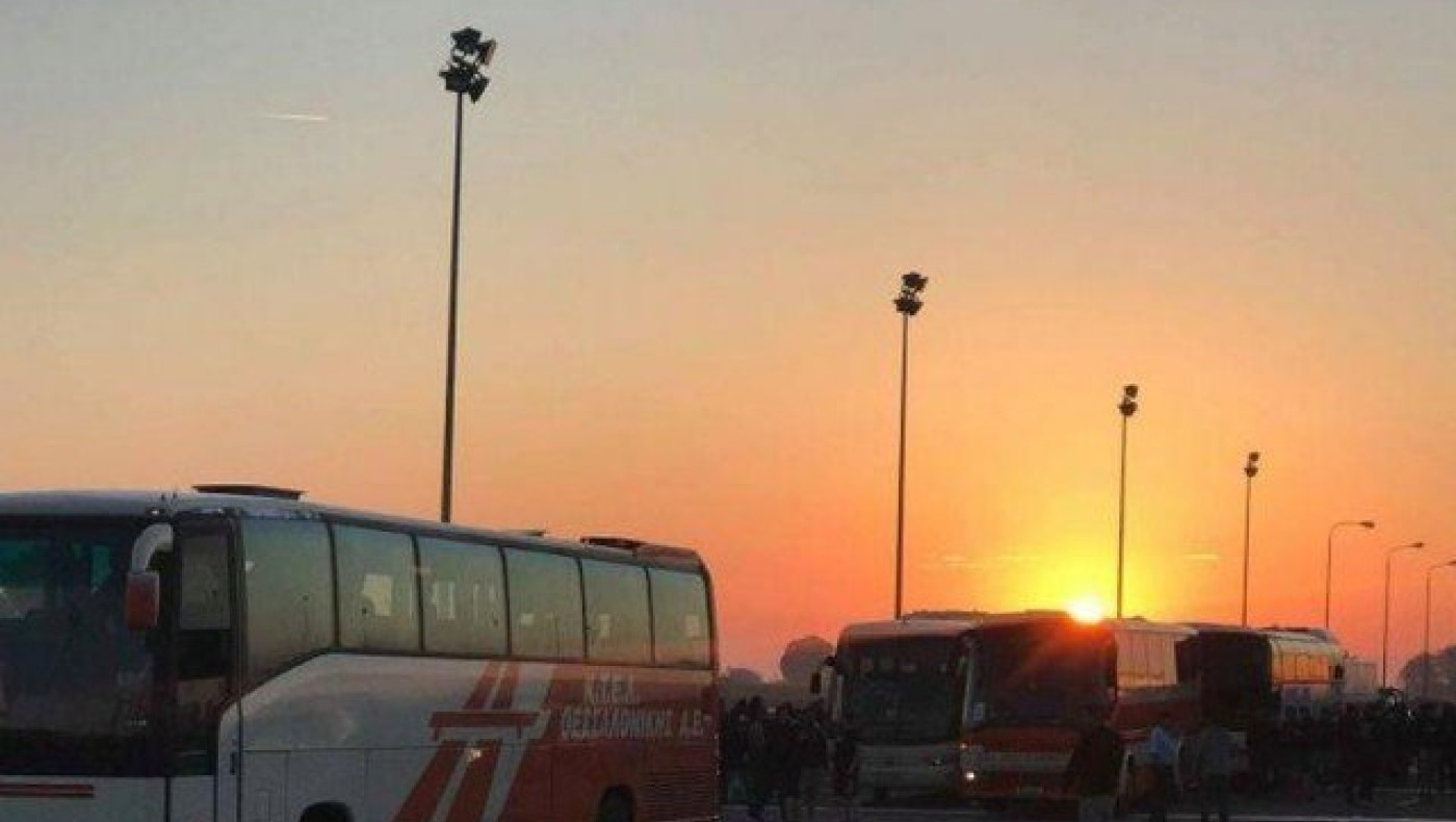 «Ασπρόμαυρη» η εθνική οδός! Καθ' οδόν για την Αθήνα οι ΠΑΟΚτσήδες!