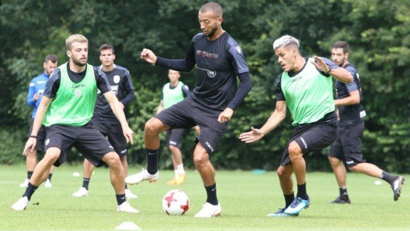 Ο Λουτσέσκου τεστάρει τους ποδοσφαιριστές του σε οικογενειακό διπλό
