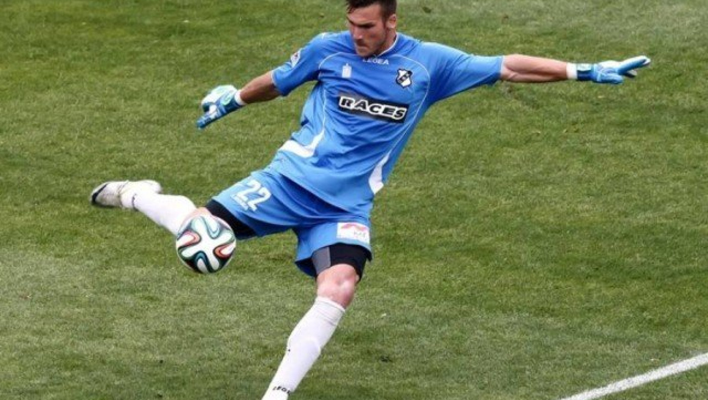 Συνεχίζει ο    ακούραστος       ο Ντάνι Φερνάντεζ (pic)