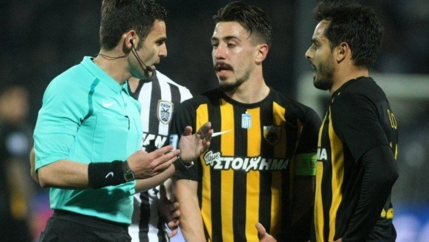 «Προσπαθούν να παίξουν παιχνίδια εκτός αγωνιστικού χώρου!»