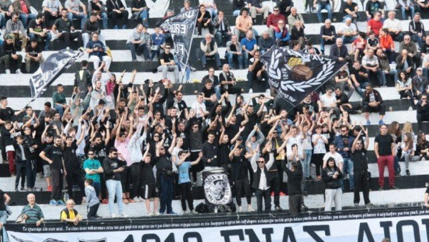 Ετοιμάζει την                     μπουτίκ της η Δόξα