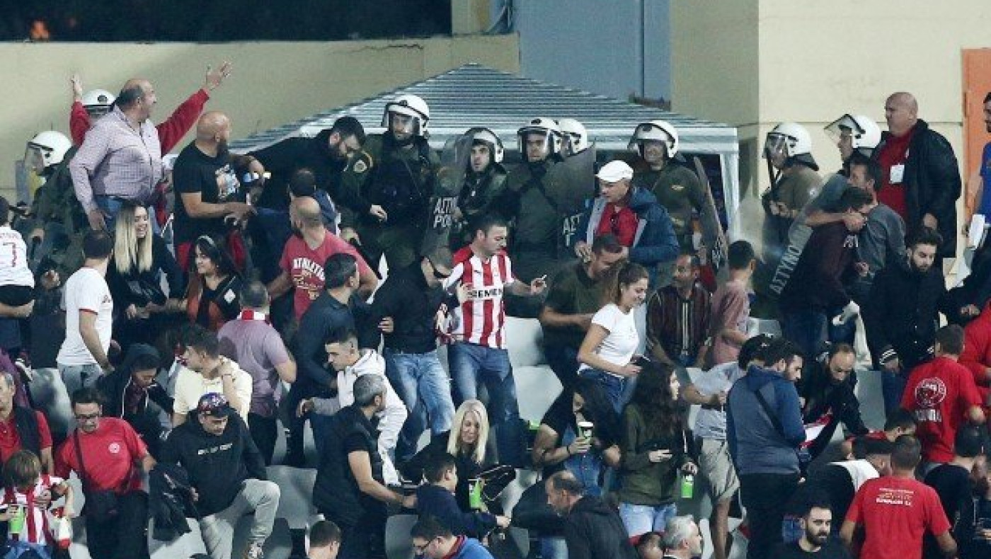 Με τι κινδυνεύει ο Ολυμπιακός για τα επεισόδια των οπαδών του