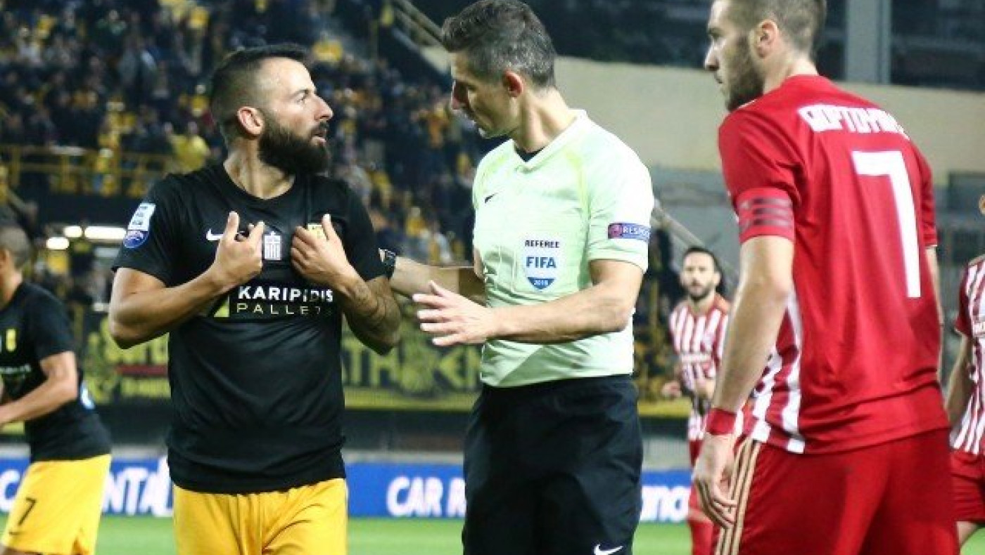 Η ένταση στο ημίχρονο           στο Βικελίδης (ΒΙΝΤΕΟ)
