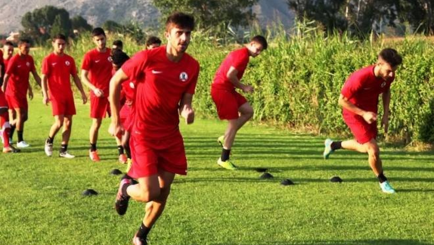 Ανεβάζουν ρυθμό Καρυπίδης, Κομεσίδης