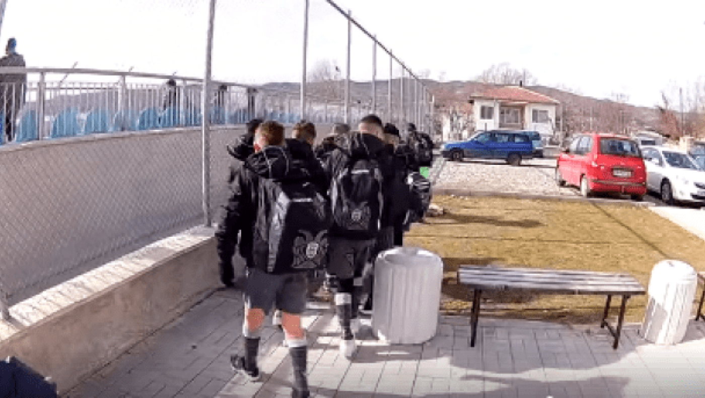 Θα είναι αδιάβαστοι αλλά με           δύο κούπες αγκαλιά (vid)