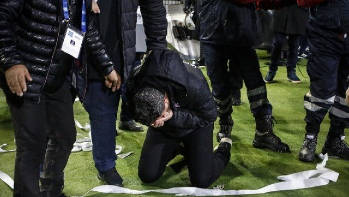 Όσκαρ Γκαρθία: Το            «χαρτάκι» τον έστειλε στην κερκίδα