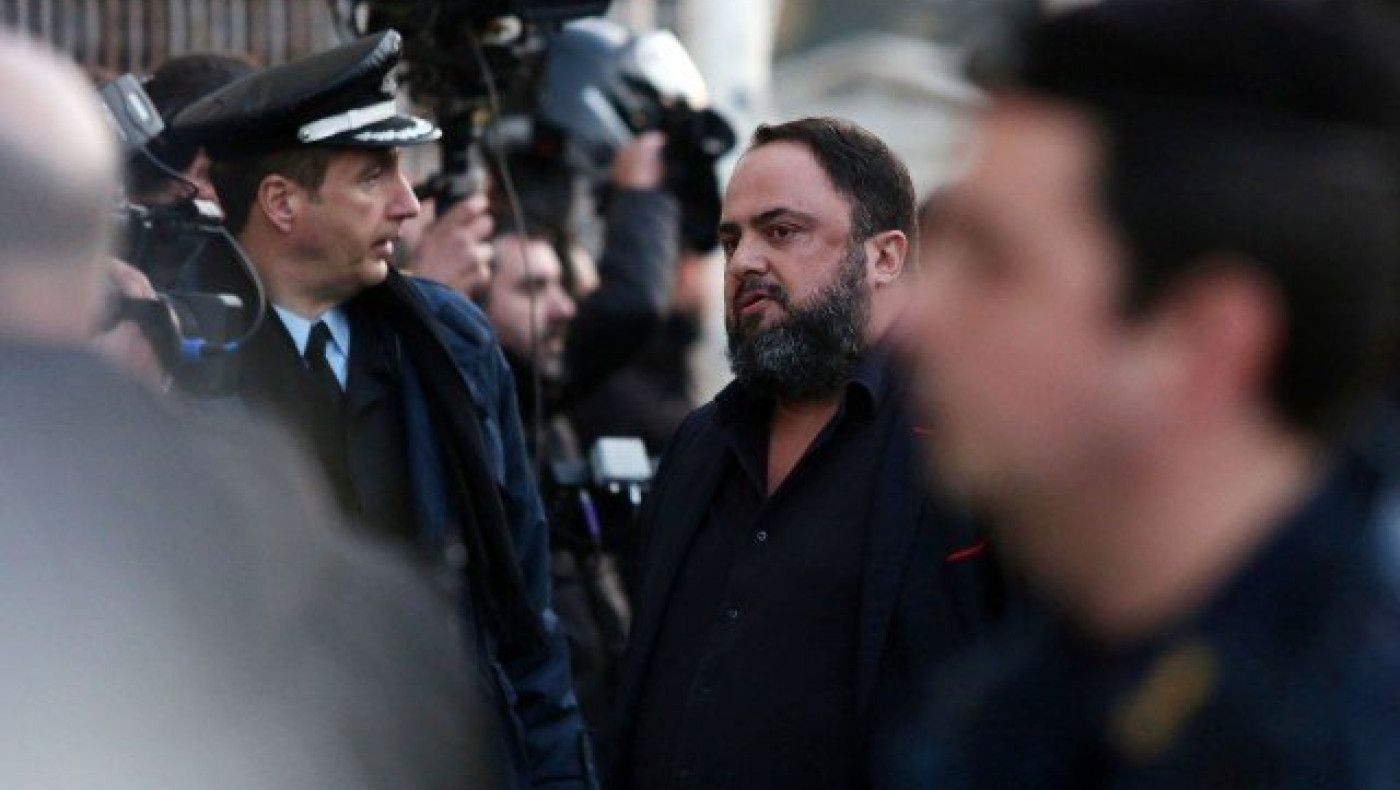 Ενταση με Μαρινάκη στην είσοδο των αποδυτηρίων! (vid)