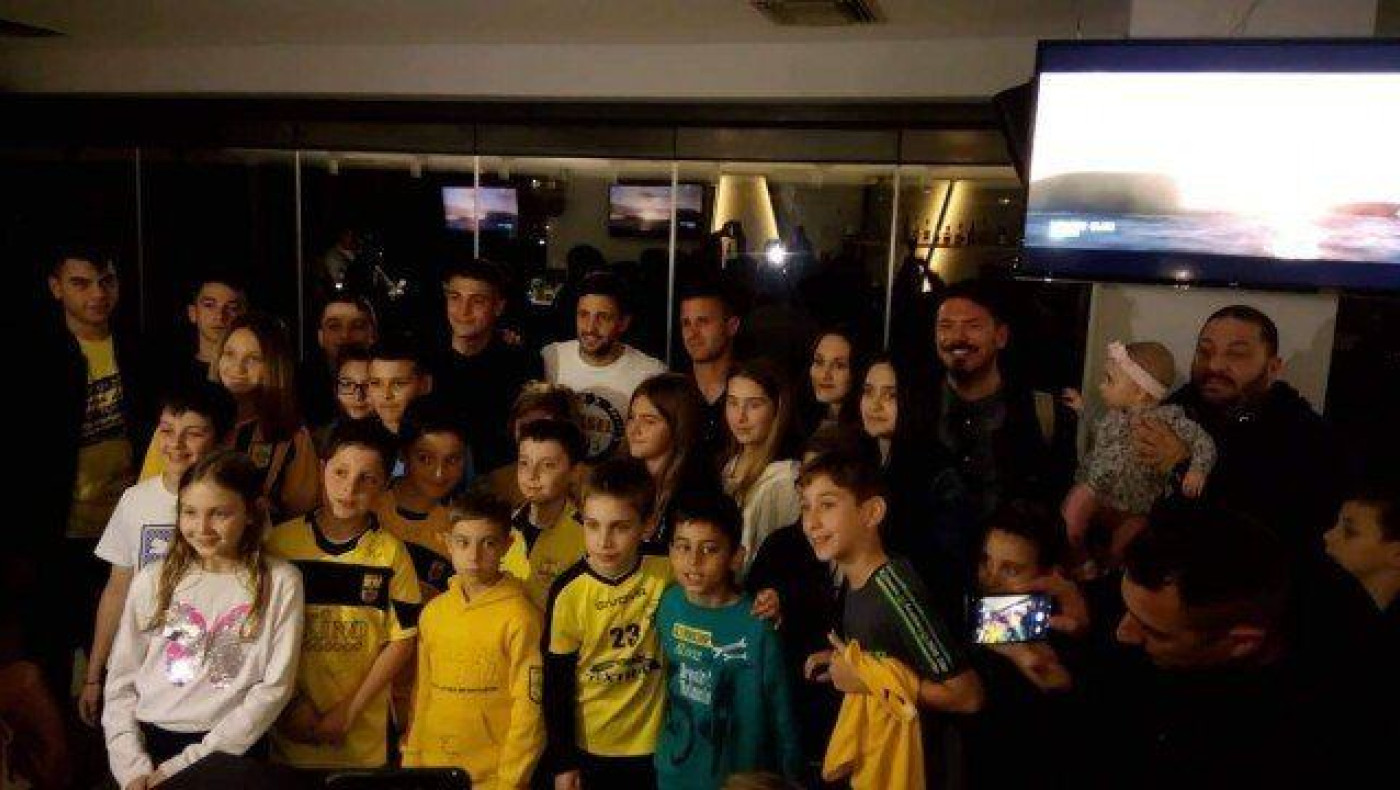 Με Αρειανάκια βλέπουν Champions League τέσσερις παίκτες του Αρη (pics)