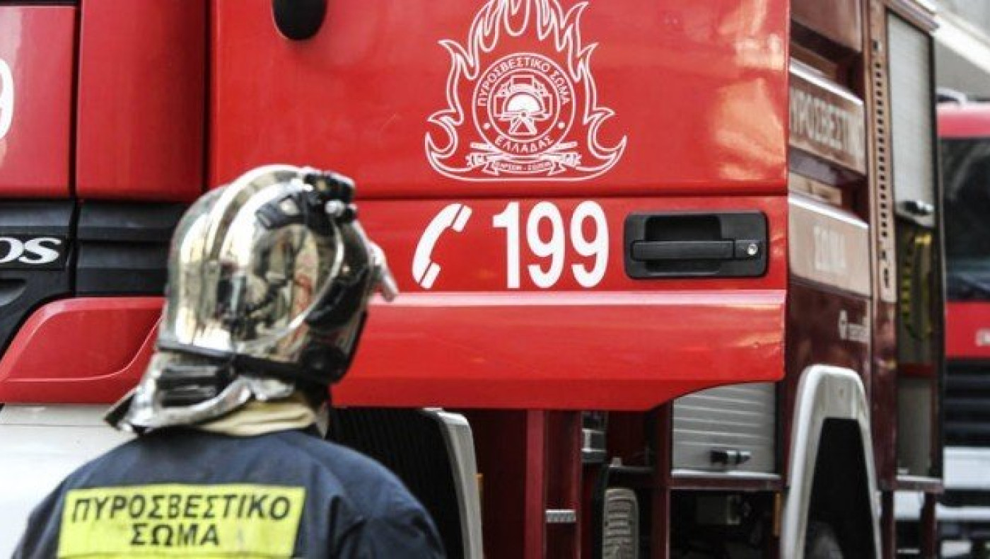 ΤΩΡΑ: Φωτιά στο υπόγειο του τμήματος Βιολογίας του ΑΠΘ
