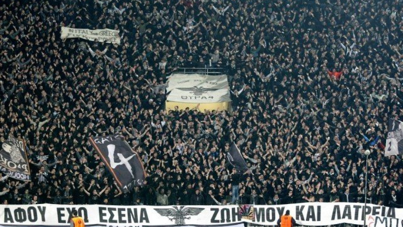 Φίλαθλοι του ΠΑΟΚ στην Ακρόπολη                                  (pic)