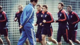 Καπέλο σε δημοσιογράφο: «Είσαι ψεύτης!»