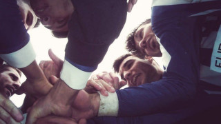 Αυλαία με θρίαμβο