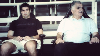 Ακρως οικογενειακό