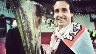 Ανανέωσε ο Έμερι