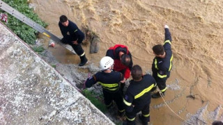  Επιχείρηση διάσωσης εγκλωβισμένου στην κοίτη του Γαλλικού ποταμού