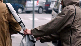 Χτύπησε γυναίκα και της άρπαξε την τσάντα στο κέντρο της Θεσσαλονίκης