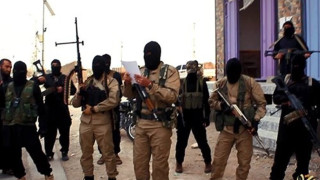 Τζιχαντιστές πέταξαν ομοφυλόφιλο από τη στέγη κτιρίου
