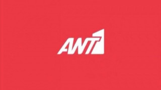 Παρουσιαστές του ΑΝΤ-1 «χάζεψαν» από την καυτή γυμνάστρια (ΒΙΝΤΕΟ)