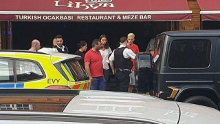 Επίθεση με μαχαίρι στον Οζίλ, τον γλίτωσε ο Κολάσινατς!