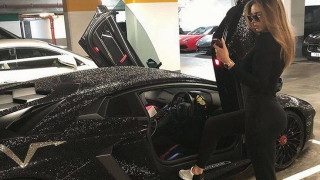 Η        Ρωσίδα με τη Lamborghini των 2 εκατ. Swarovski