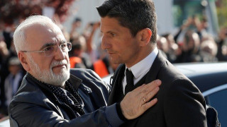 Η ρήξη ήρθε         όταν ο Λουτσέσκου ήταν στη Ρουμανία