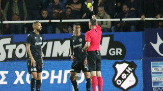 Στο όριο                                  καρτών Γιαννούλης-Αουγκούστο
