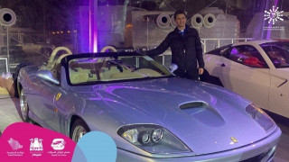 ΜΕΓΑΛΕΙΑ: Αστραφτερές Ferrari δώρο σε παίκτες και Λουτσέσκου! (pics)