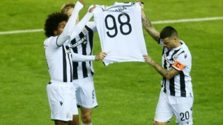 ΠΑΟΚ-ΑΕΛ: Η                         αφιέρωση στον Ζαμπά