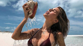 Η Kara Del Toro ξέρει να προκαλεί