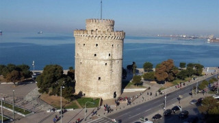 Ο καιρός της Τρίτης (2/4): Ζέστη και αραιές νεφώσεις - Επιμένει η αφρικανική σκόνη