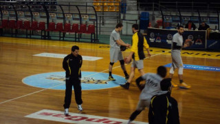 «Ποδαρικό» με τριπλέτα απουσιών   