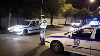 Ένοπλος στο Ελληνικό απειλούσε να σκοτώσει αστυνομικούς