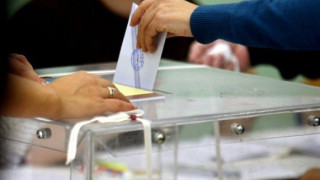 Εκλογές τον Φεβρουάριο "βλέπουν" οι Financial Times