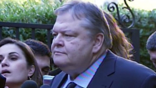 Βενιζέλος σε Παπανδρέου: «Η θέση σου είναι στα ψηφοδέλτιά μας» (video)