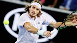 Άκοπα στον επόμενο γύρο ο Τσιτσιπάς, πρόκριση για Σάκκαρη