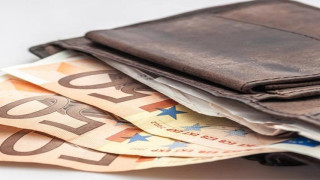 Οι κατώτατοι μισθοί στον κόσμο, ποια η θέση της Ελλάδας