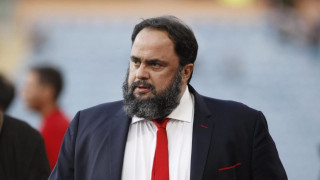 Στα αποδυτήρια των διαιτητών στο Ολυμπιακός-Λαμία ο Μαρινάκης
