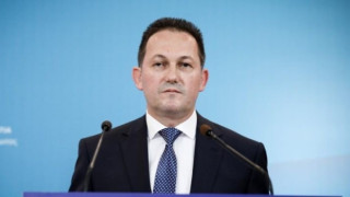 Πέτσας: «Fake news τα περί νεκρού πρόσφυγα στα σύνορα»