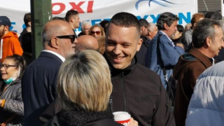 Εδιωξαν Κασιδιάρη και Λαγό οι νησιώτες: «έξω οι δολοφόνοι»