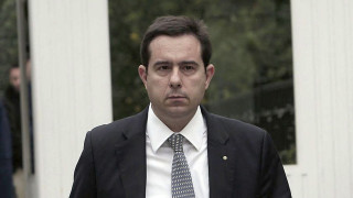 Μηταράκης: «Παγώνουν» οι επιτάξεις στα νησιά για μία εβδομάδα