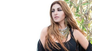Έλενα Παπαρίζου: Η απάντηση της τραγουδίστριας στις φήμες για την υγεία της