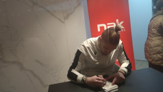 «Περικυκλώθηκε» από θαυμαστές του ΠΑΟΚ ο Αλέξανδρος Πασχαλάκης