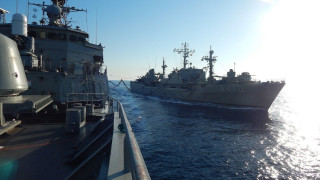 Ασκήσεις με πραγματικά πυρά και στο Αιγαίο