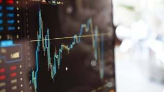 Πιέσεις δέχονται τα ελληνικά ομόλογα λόγω κοροναϊού