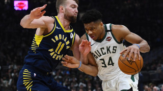 Μία ακόμη μέρα στο γραφείο για τον Γιάννη