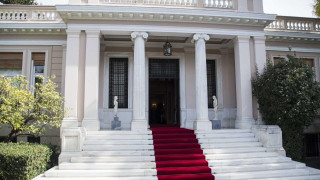 Σύσκεψη στο Μαξίμου για την εξέλιξη της εξάπλωσης του κορωνοϊού