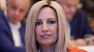 Καστανίδης: «Ποια κατάρα κυνηγάει αυτήν την οικογένεια;»