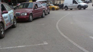 Οδηγοί ταξί αρνούνται να μεταφέρουν τους Έλληνες από την Ιταλία